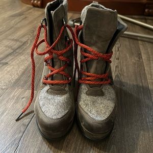 Sorel Women's Blake Boot